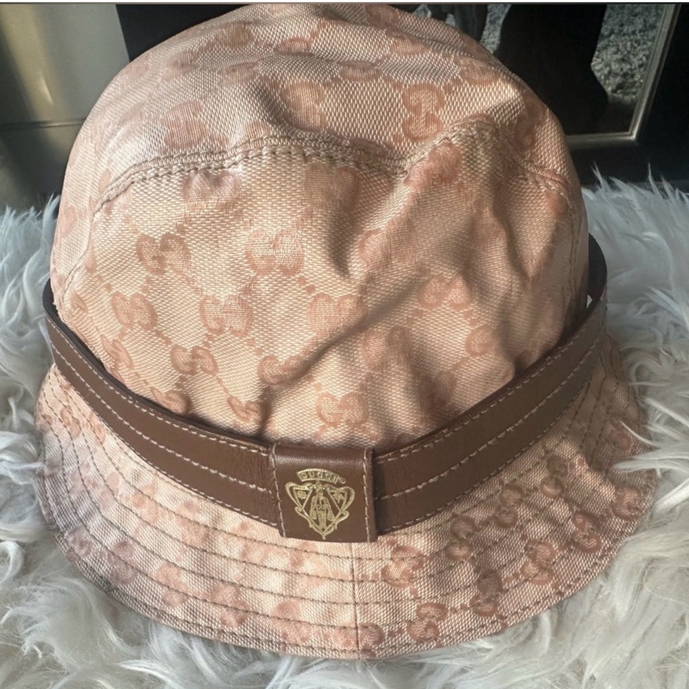 GUCCI GG Pink Canvas Bucket Hat Small $660 - Picture 8 of 10